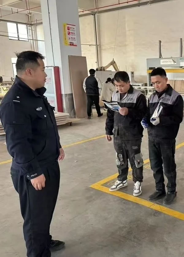 乐臣木门丨抵制网络谣言，共建平安武义！