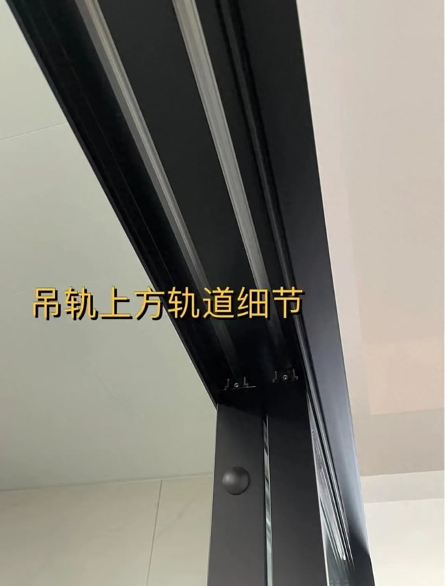 吊轨推拉门