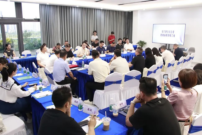 2025年轻高定市场怎么走，轻高定全案设计思享会给出了答案