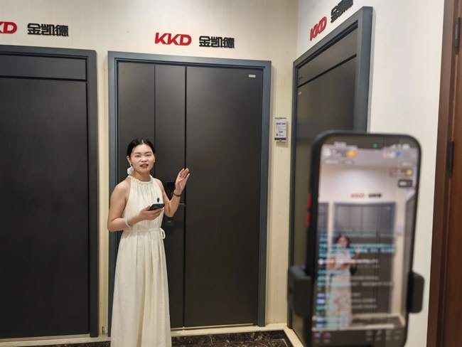 金凯德河南潢川经销商王丹：从 “望网却步” 到 “直播引流”，抖音同城获客逆袭增长
