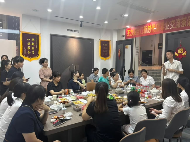 王力门业 | 浙江杭州经销商陈总：揭秘一周狂揽27万的高端打法！