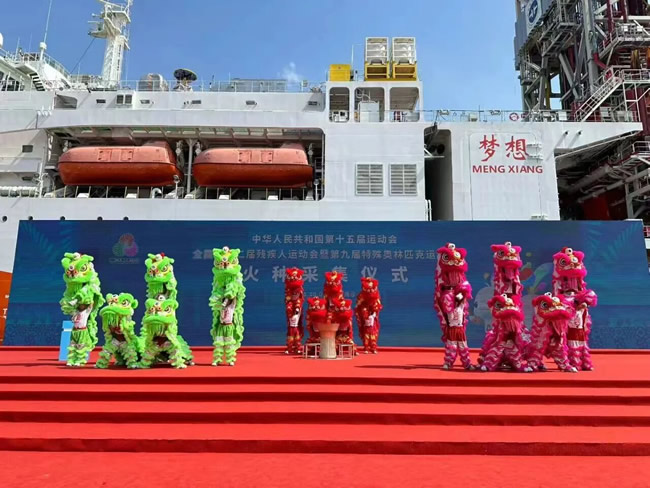华鹤木门 | 《东方宝藏家·醒狮》全网热播，来听听国家级传承人赵伟斌的醒狮传奇