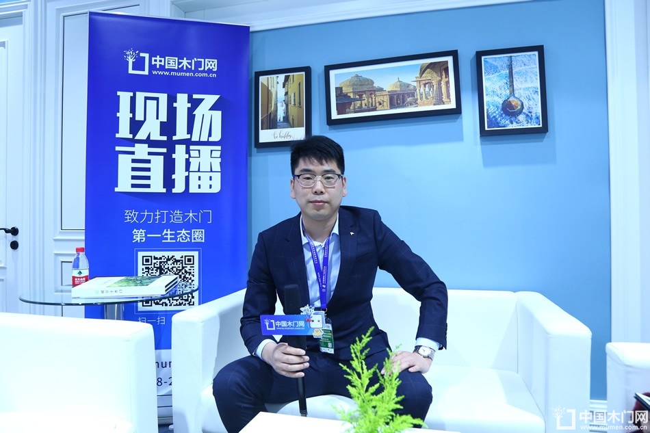 威尔士木门 任鹤