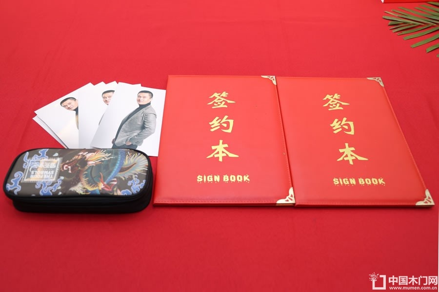 常戎倾情代言川诚木门整装