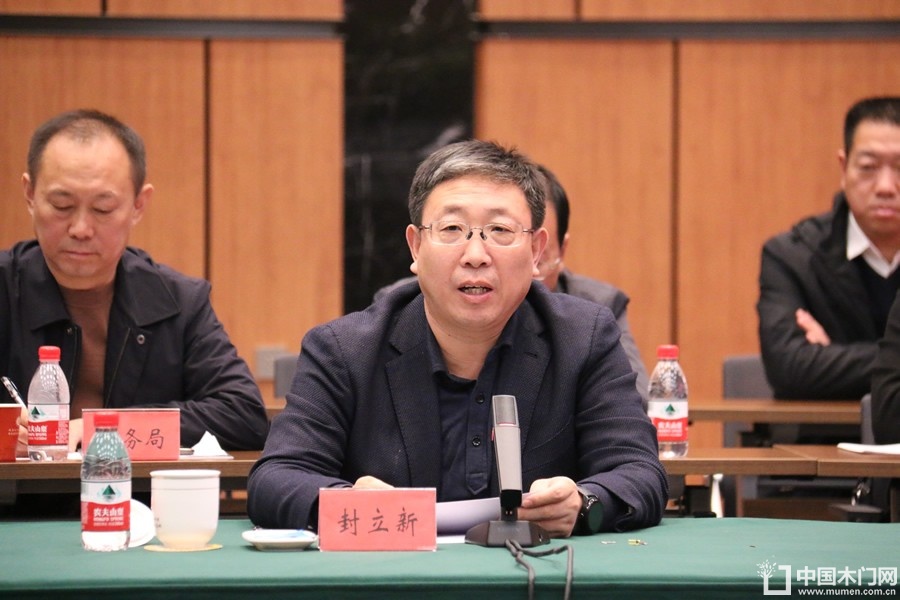 无极县县委书记封立新
