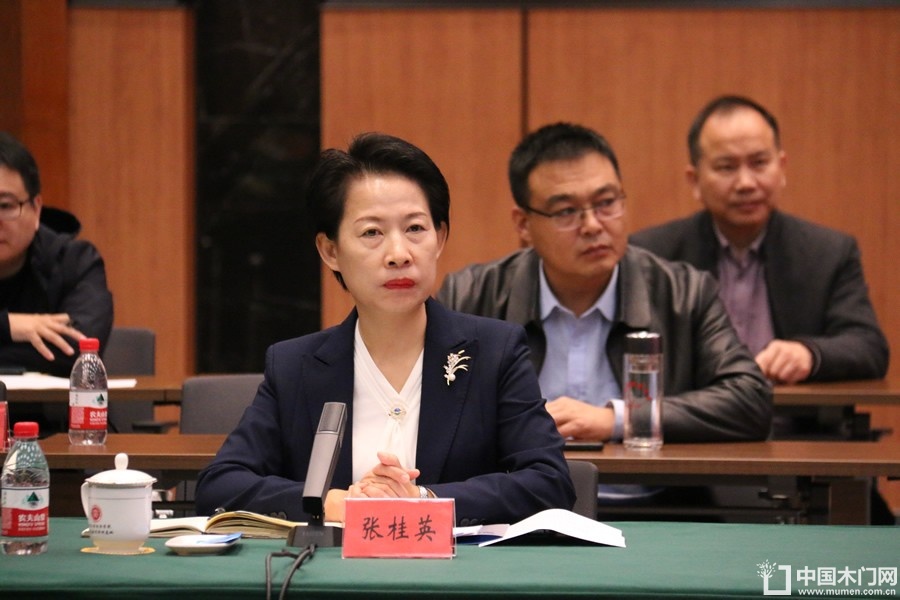 无极县县委常委、统战部长张桂英