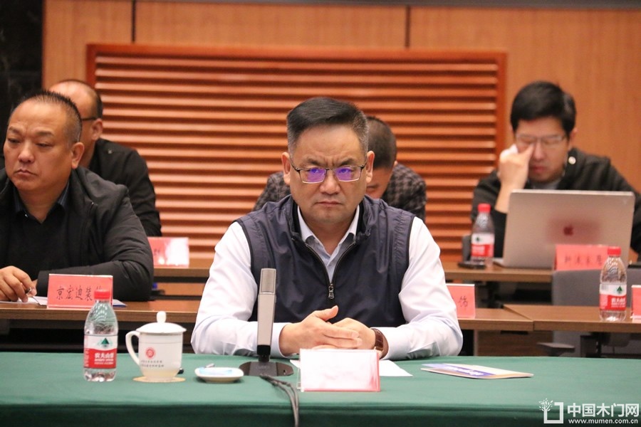 太原雪雀模数整装有限公司董事长严奋至